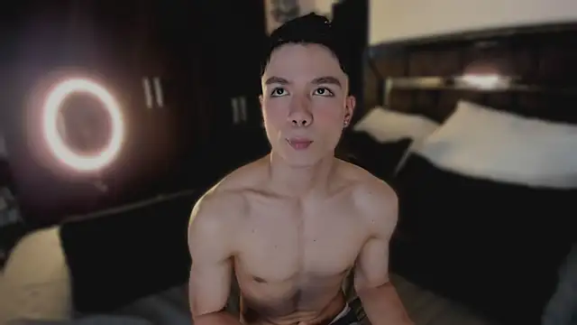 alanblack1 online show from May 13, 1:14 am