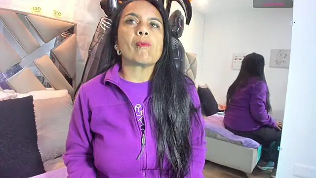 raquell moore online show from October 13, 11:32 am