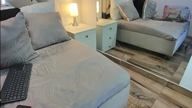 raquell moore online show from March 9, 12:20 pm