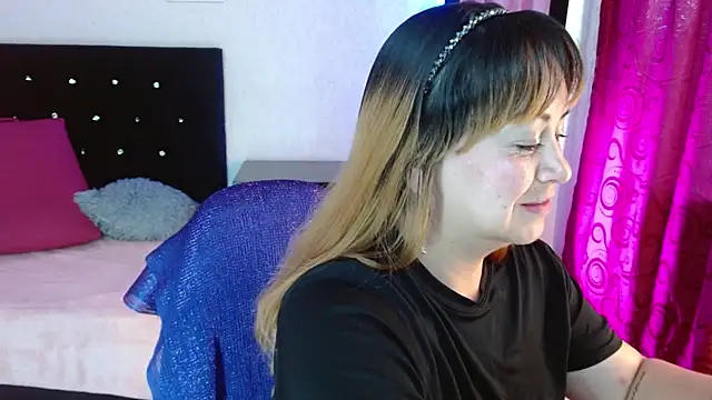 Snapshot of Dalila_lust_ chatting on September 10, 10:10 pm Dalila lust online show from September 10, 10:10 pm