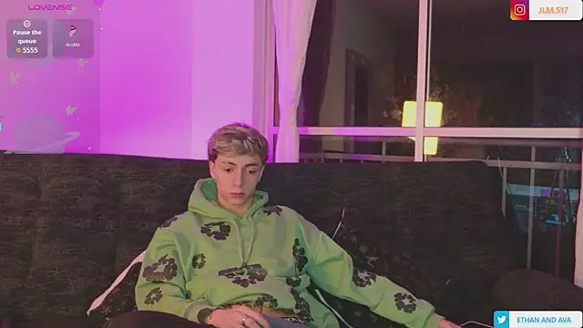 ethan and ava online show from May 14, 2:18 am