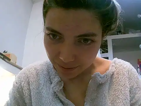 VittoriaTaylor online show from May 10, 11:10 pm