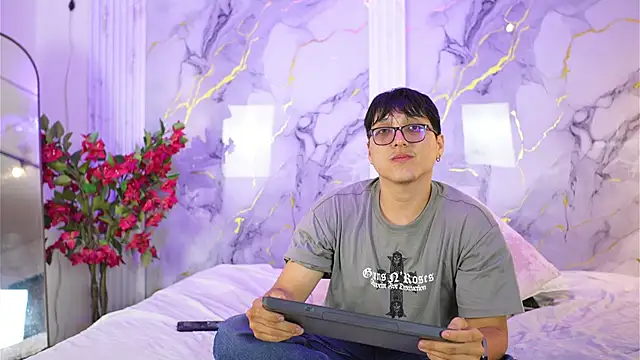 vanilla hot online show from October 5, 7:34 pm