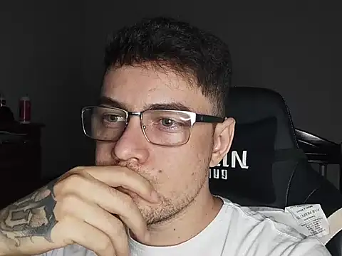 Dyllan   online show from October 29, 1:52 am