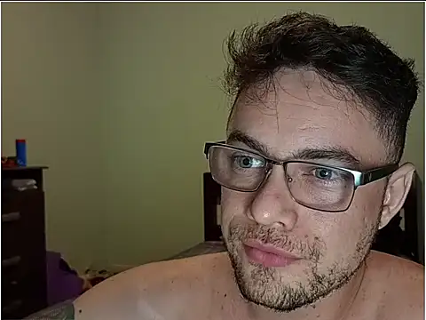 Dyllan   online show from April 15, 1:34 am