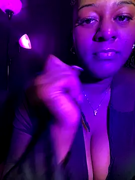 xoxoHotCoCo online show from November 19, 3:17 am