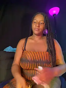 Snapshot of xoxoHotCoCo chatting on June 18, 11:58 am xoxoHotCoCo online show from June 18, 11:58 am