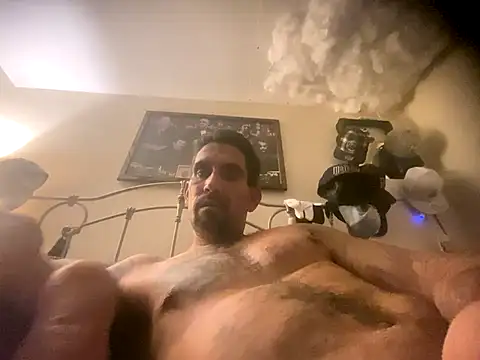 hornycouple818 online show from November 29, 9:12 am