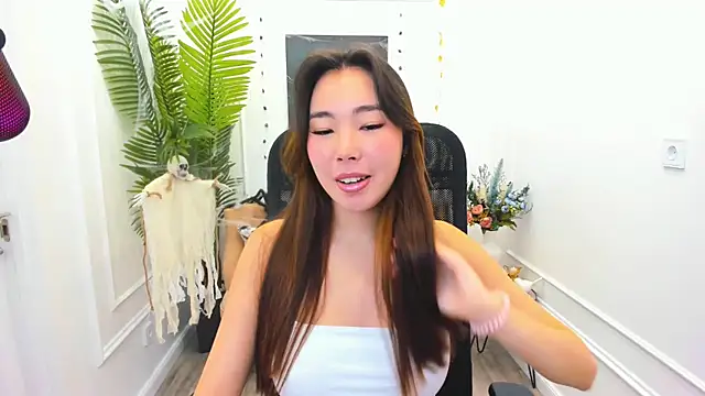 AnnaReyla online show from October 22, 4:24 am