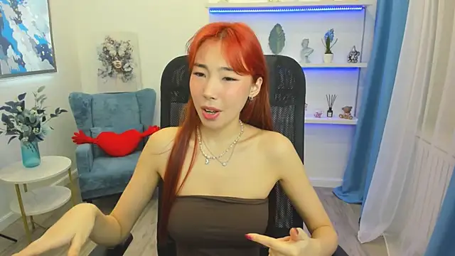 AnnaReyla online show from March 17, 2:05 am