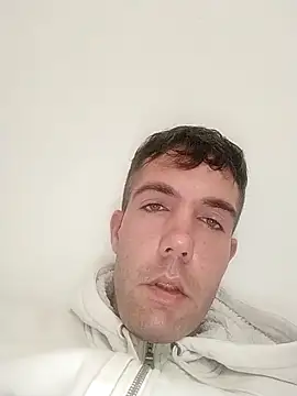 Snapshot of Yeray01 chatting on April 6, 11:22 am Yeray01 online show from April 6, 11:22 am