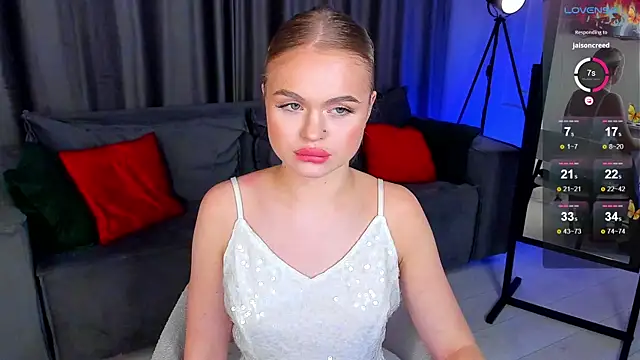 Snapshot of MilaFink chatting on February 10, 4:36 pm MilaFink online show from February 10, 4:36 pm