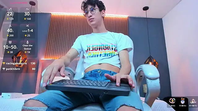 Cum hunters online show from September 19, 3:41 am