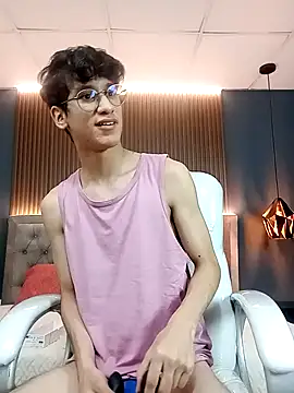 Cum hunters online show from September 27, 5:34 am