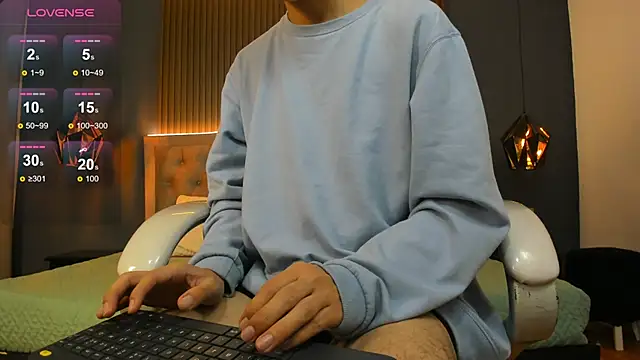 Cum hunters online show from October 9, 3:37 am