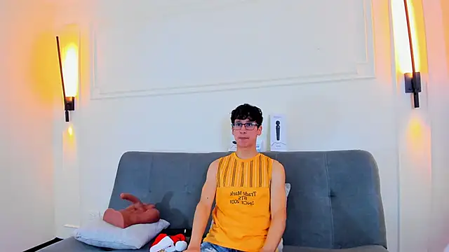 Cum hunters online show from December 4, 3:49 am