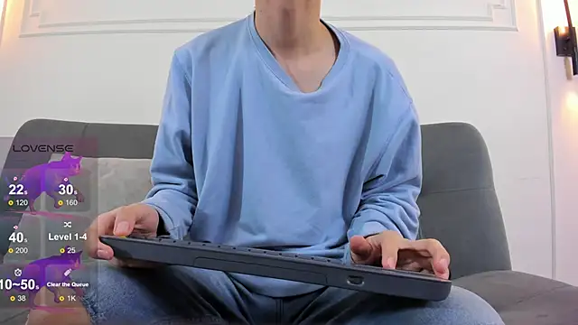 Snapshot of Cum_hunters chatting on March 4, 3:12 am Cum hunters online show from March 4, 3:12 am