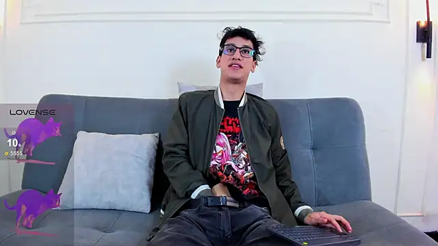 Snapshot of Cum_hunters chatting on March 27, 3:23 am Cum hunters online show from March 27, 3:23 am