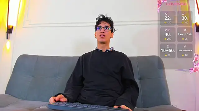 Snapshot of Cum_hunters chatting on April 7, 3:29 am Cum hunters online show from April 7, 3:29 am