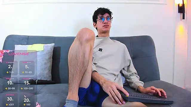 Cum hunters online show from May 13, 3:26 am