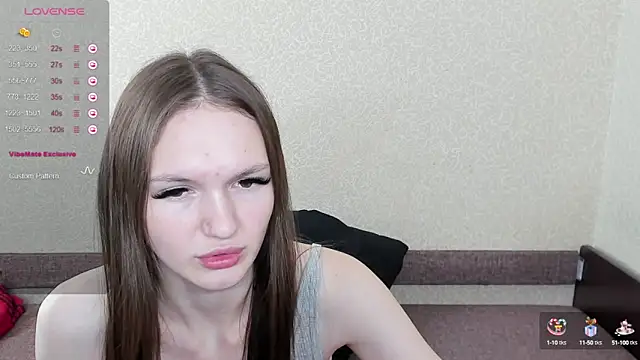 Snapshot of Browni_Kiss chatting on February 3, 4:31 pm Browni Kiss online show from February 3, 4:31 pm