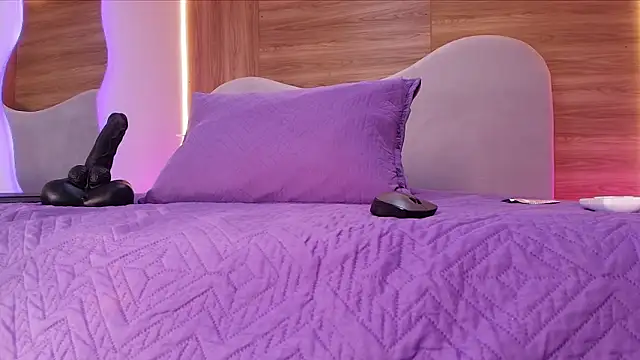 Auroraa miller online show from February 21, 3:07 am