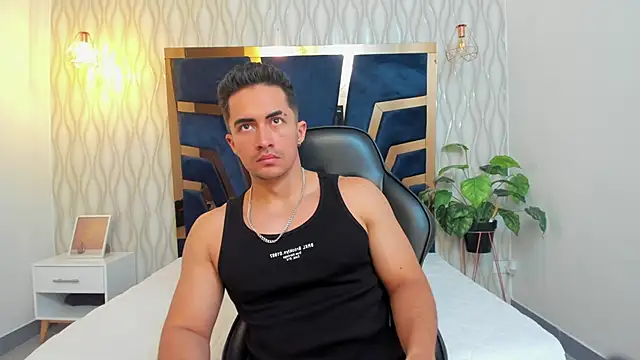 Snapshot of Brad_Summer chatting on January 30, 5:28 pm Brad Summer online show from January 30, 5:28 pm