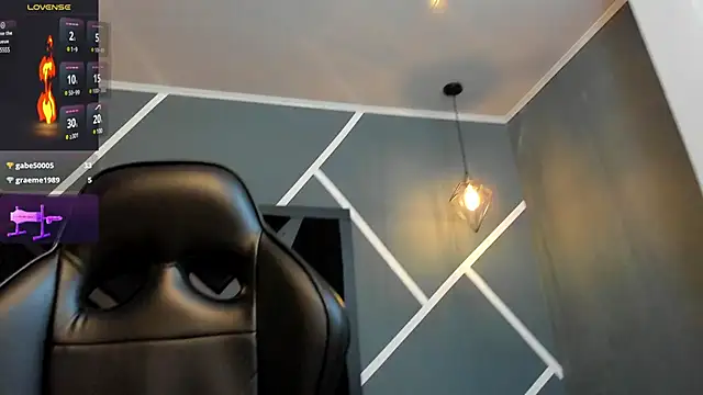 Snapshot of Brad_Summer chatting on February 6, 5:19 pm Brad Summer online show from February 6, 5:19 pm