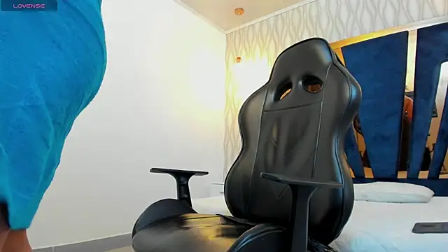 Snapshot of Brad_Summer chatting on February 27, 8:31 pm Brad Summer online show from February 27, 8:31 pm