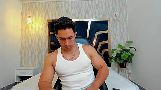 Snapshot of Brad_Summer chatting on March 3, 5:18 pm Brad Summer online show from March 3, 5:18 pm