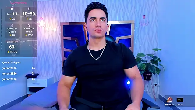 Snapshot of Brad_Summer chatting on March 18, 5:21 pm Brad Summer online show from March 18, 5:21 pm