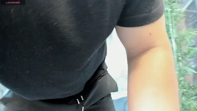 Snapshot of Brad_Summer chatting on March 19, 3:09 am Brad Summer online show from March 19, 3:09 am