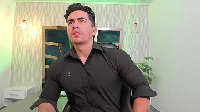 Snapshot of Brad_Summer chatting on March 21, 5:23 pm Brad Summer online show from March 21, 5:23 pm