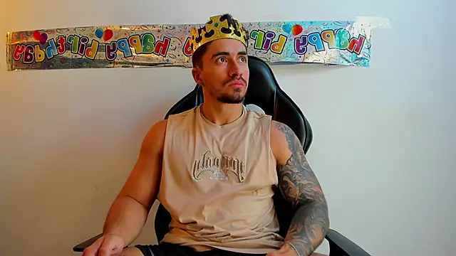 Snapshot of Brad_Summer chatting on September 24, 5:49 pm Brad Summer online show from September 24, 5:49 pm