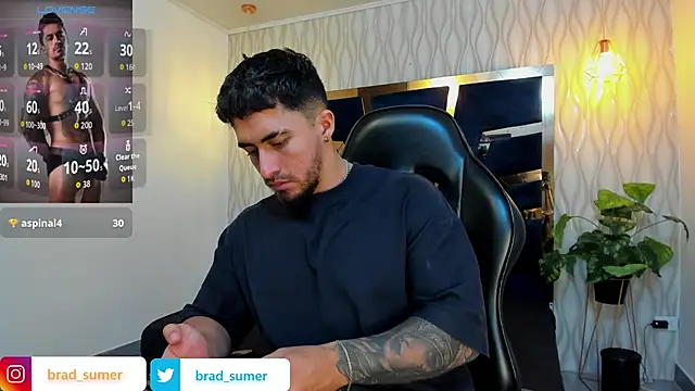 Snapshot of Brad_Summer chatting on October 15, 5:24 pm Brad Summer online show from October 15, 5:24 pm