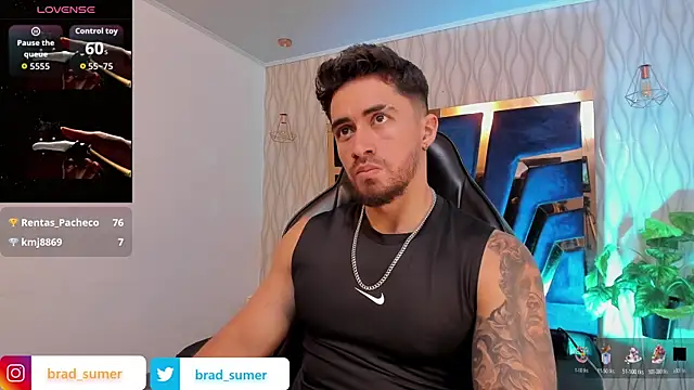 Snapshot of Brad_Summer chatting on October 29, 5:14 pm Brad Summer online show from October 29, 5:14 pm