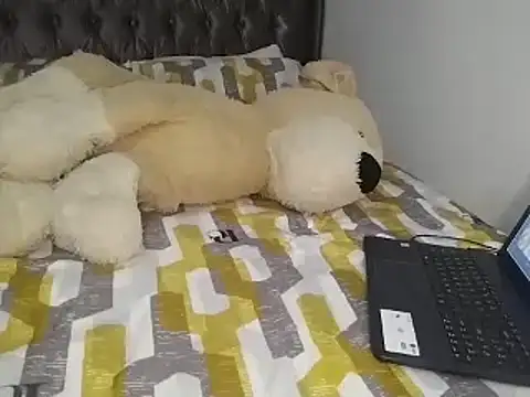 Snapshot of Chandy012 chatting on December 14, 12:21 pm Chandy012 online show from December 14, 12:21 pm