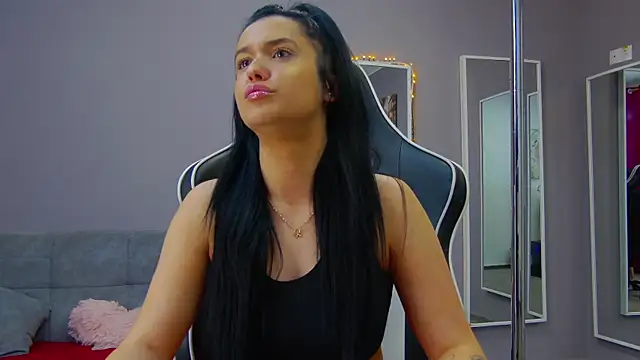 Snapshot of Eva_Lovvia_ chatting on January 30, 6:21 pm Eva Lovvia online show from January 30, 6:21 pm