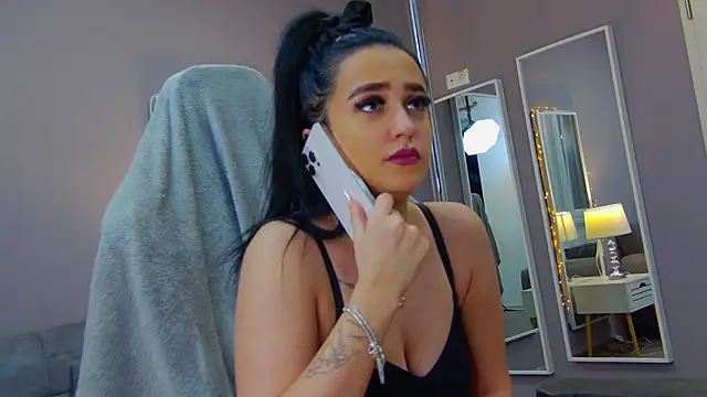 Snapshot of Eva_Lovvia_ chatting on February 6, 10:10 pm Eva Lovvia online show from February 6, 10:10 pm