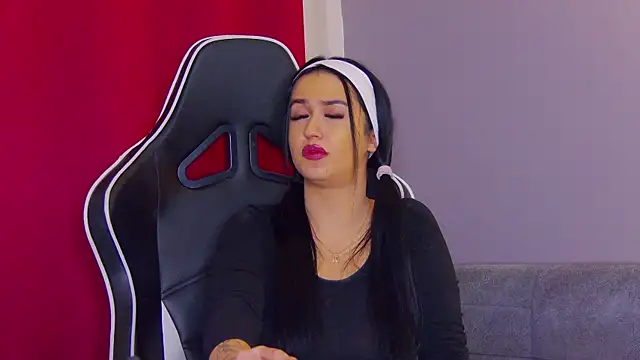 Snapshot of Eva_Lovvia_ chatting on February 11, 1:20 am Eva Lovvia online show from February 11, 1:20 am