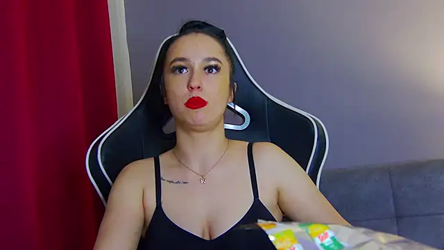 Snapshot of Eva_Lovvia_ chatting on February 15, 1:42 am Eva Lovvia online show from February 15, 1:42 am