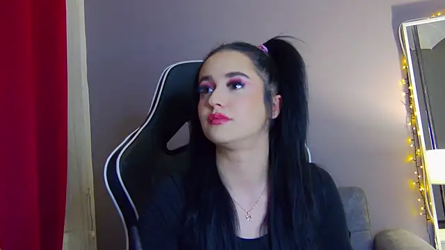 Snapshot of Eva_Lovvia_ chatting on February 19, 7:59 pm Eva Lovvia online show from February 19, 7:59 pm