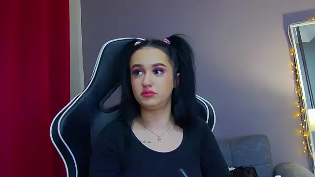 Snapshot of Eva_Lovvia_ chatting on February 19, 11:04 pm Eva Lovvia online show from February 19, 11:04 pm