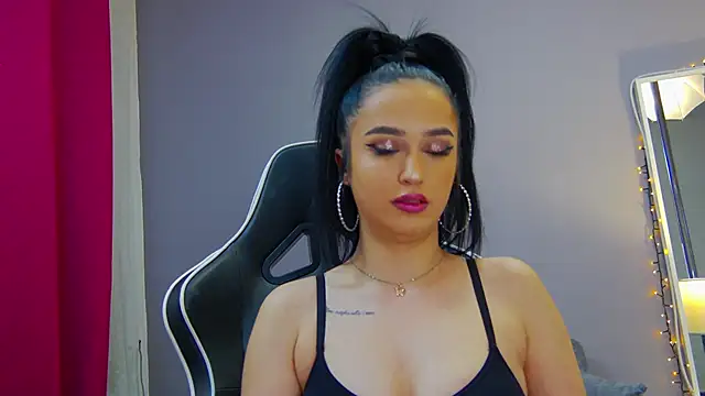 Snapshot of Eva_Lovvia_ chatting on February 20, 7:41 pm Eva Lovvia online show from February 20, 7:41 pm