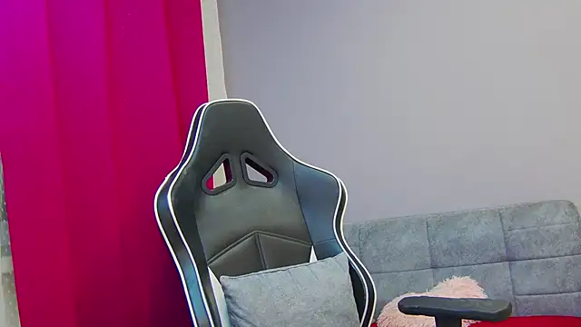 Snapshot of Eva_Lovvia_ chatting on February 21, 4:37 pm Eva Lovvia online show from February 21, 4:37 pm