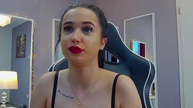 Snapshot of Eva_Lovvia_ chatting on February 24, 10:58 pm Eva Lovvia online show from February 24, 10:58 pm