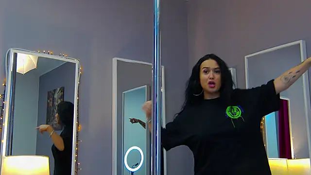 Snapshot of Eva_Lovvia_ chatting on February 26, 1:43 am Eva Lovvia online show from February 26, 1:43 am