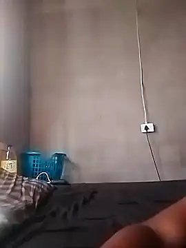 Snapshot of LaneYam chatting on March 7, 10:34 am LaneYam online show from March 7, 10:34 am