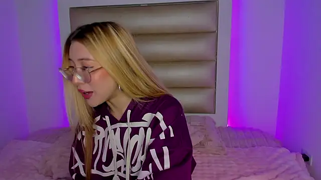 Snapshot of Princess_tokyo chatting on February 5, 7:40 pm Princess tokyo online show from February 5, 7:40 pm