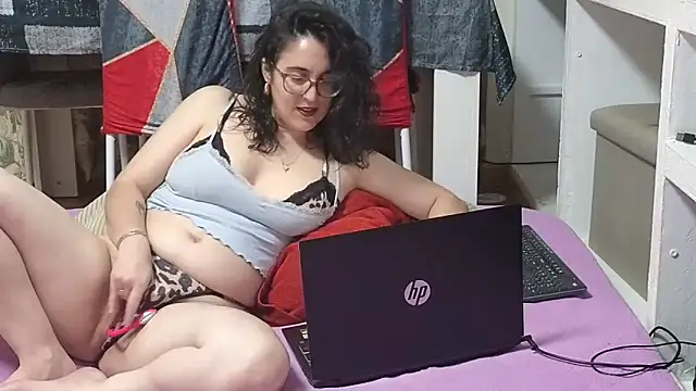 Snapshot of SiperinoLossado chatting on April 8, 10:43 pm SiperinoLossado online show from April 8, 10:43 pm